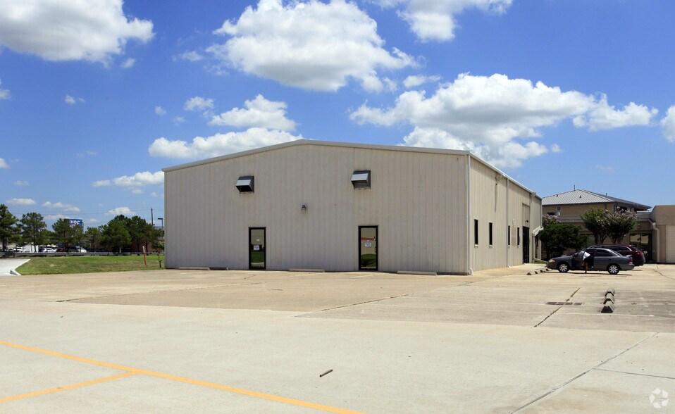 More Photos Of 4721 Garth Rd, Baytown Office For Lease