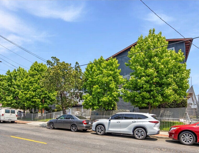 More Photos Of 2202-2208 Michigan Ave, Los Angeles Apartments For Sale