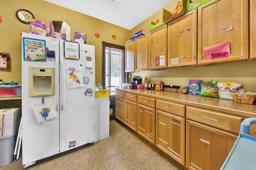 More Photos Of 2563 S Five Mile Ave, Boise Office Residential For Sale