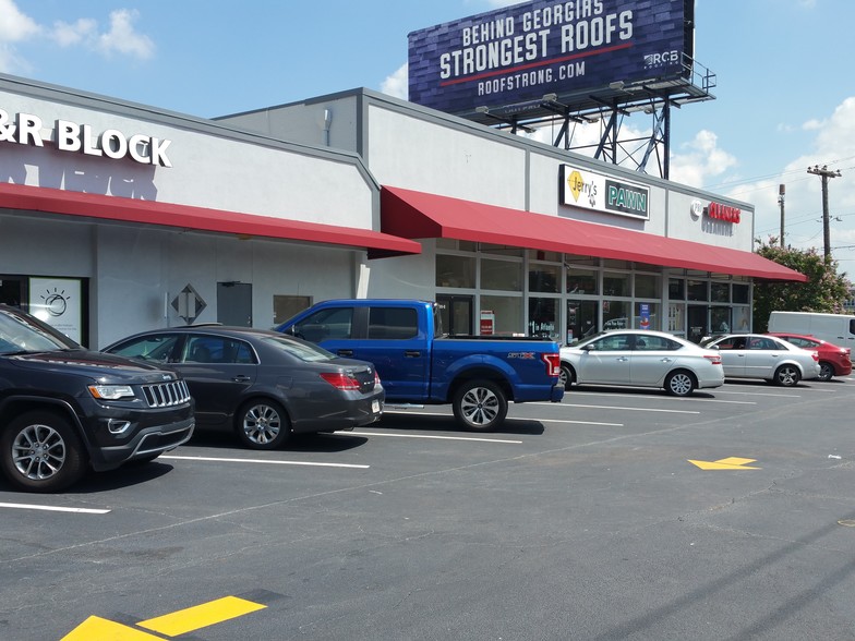 More Photos Of 2423 Piedmont Rd NE, Atlanta Unknown For Lease