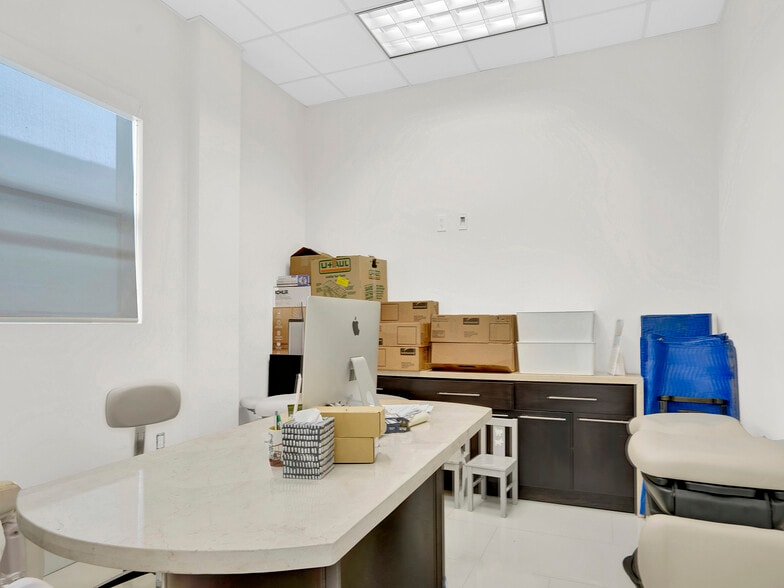 More Photos Of 1675 SW 27th Ave, Miami Medical For Sale