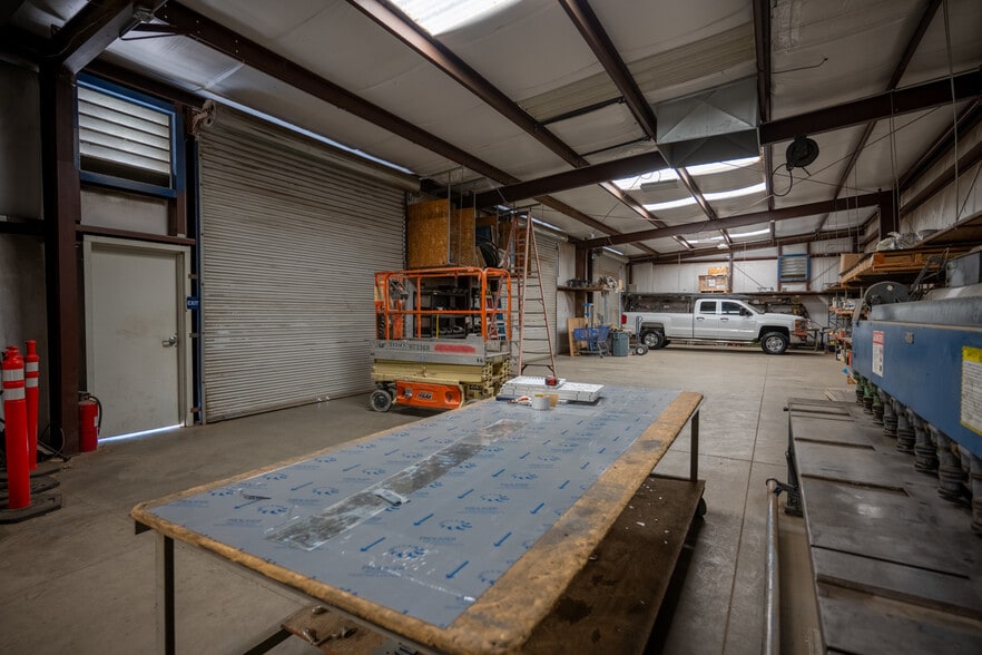 More Photos Of 1121 Sumner St, Bakersfield Warehouse For Sale