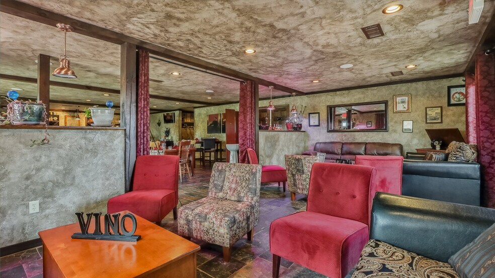 More Photos Of 1114 N Bluebird Rd, Eagle River Bar For Sale