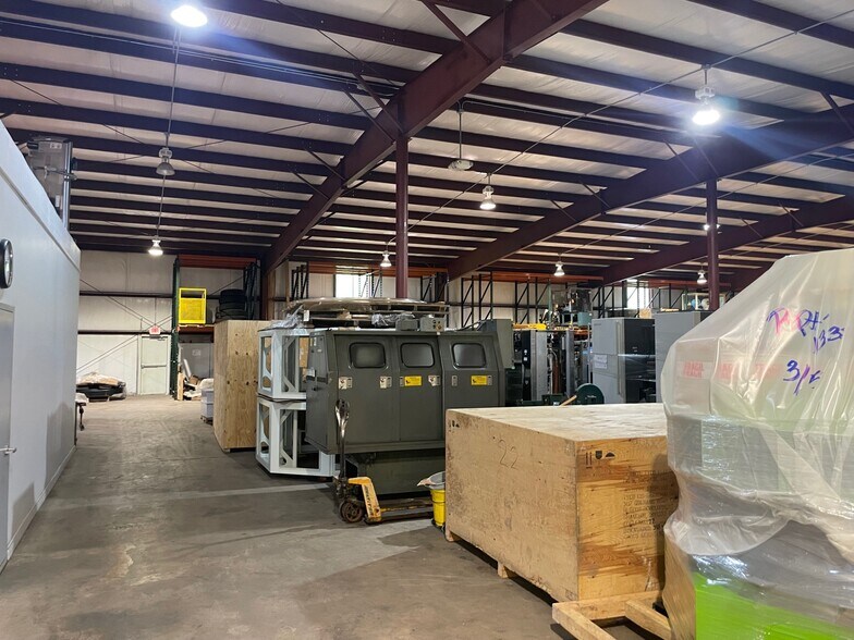 More Photos Of 2350 River Rd, Middletown Warehouse For Lease