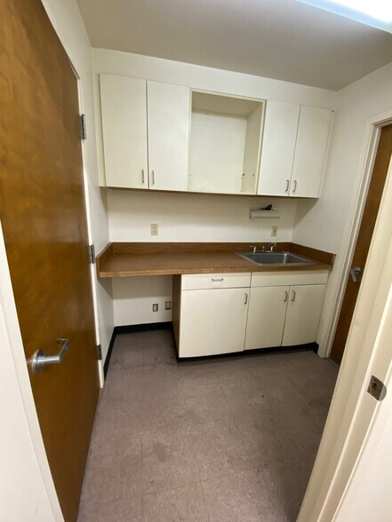 More Photos Of 4203 Coronado Ave, Stockton Warehouse For Lease