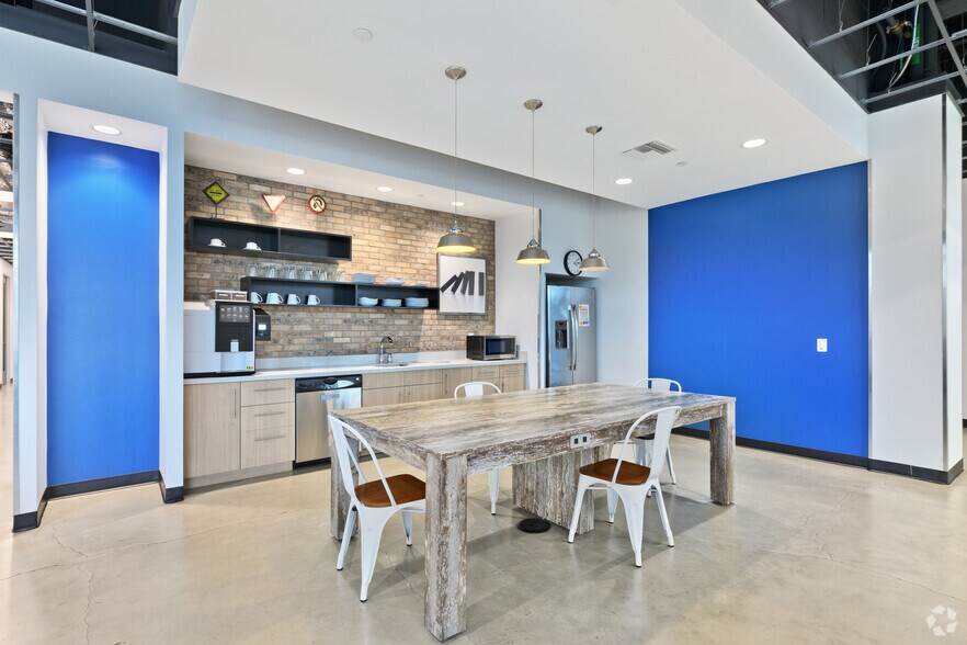 More Photos Of 473 E Carnegie Dr, San Bernardino Coworking Space