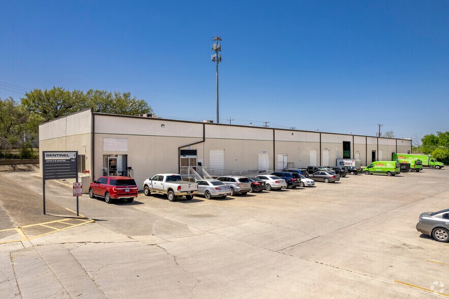 More Photos Of 10601-10732 Sentinel St, San Antonio Unknown For Lease