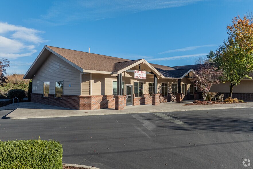 More Photos Of 36645 Hwy 26, Sandy Office For Lease