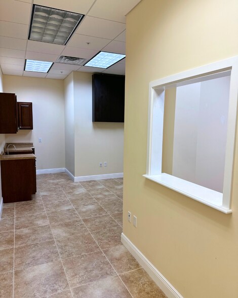 More Photos Of 2100 SE Hillmoor Dr, Port Saint Lucie Medical For Lease