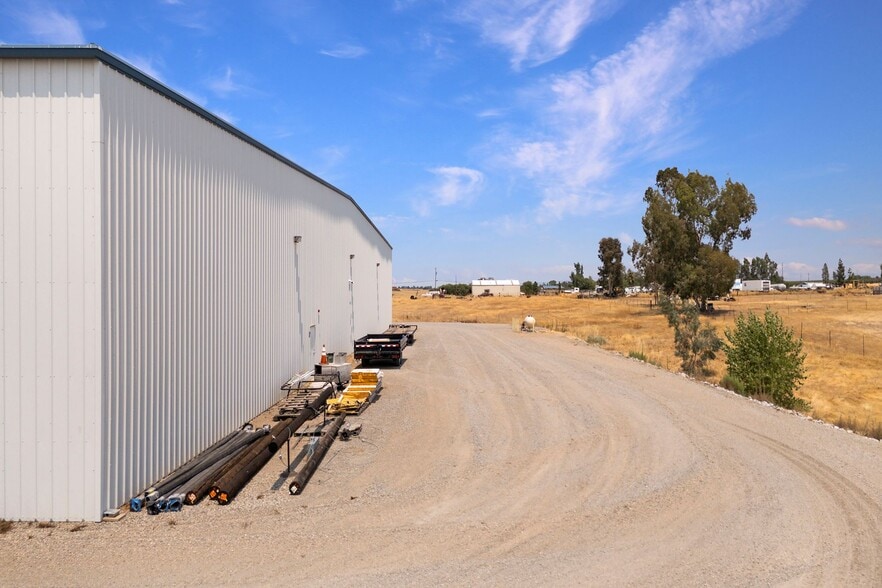 More Photos Of 4928 Marguerite Ave, Corning Warehouse For Sale
