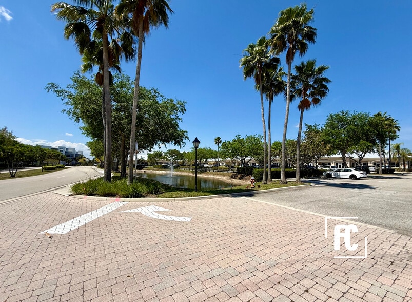 More Photos Of 609-673 SE Central Pky, Stuart Office For Sale