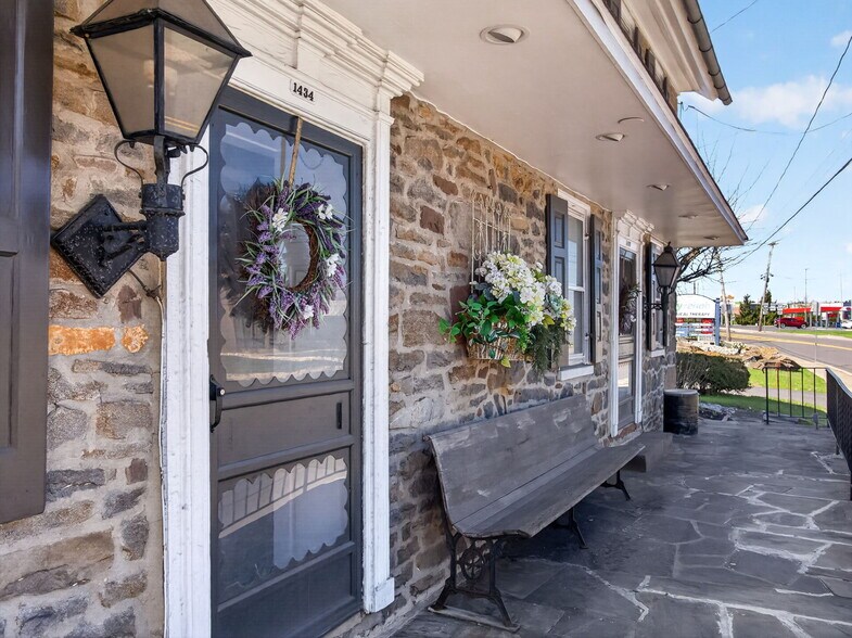 More Photos Of 1434-1436 W Broad St, Quakertown Office For Sale