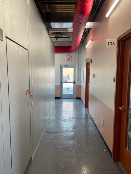 More Photos Of 1516 Military Rd, Buffalo Restaurant For Lease