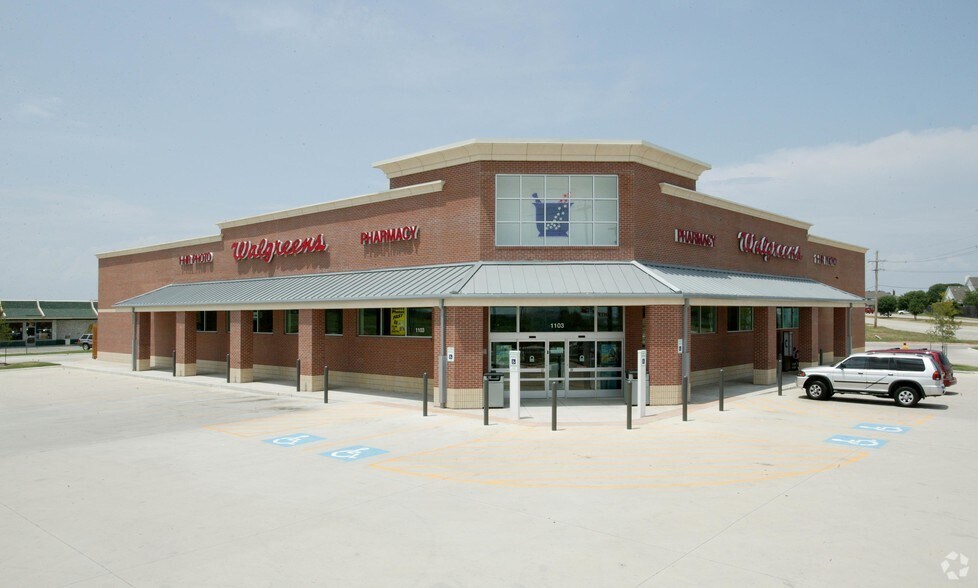 More Photos Of 1103 W Round Grove Rd, Lewisville Drugstore For Sale