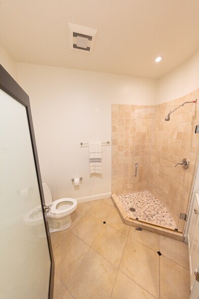 More Photos Of 1800 Empire Industrial Ct, Santa Rosa Flex For Sale