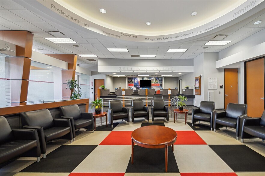 More Photos Of 28850 Tomball Pky, Tomball Bank For Sale