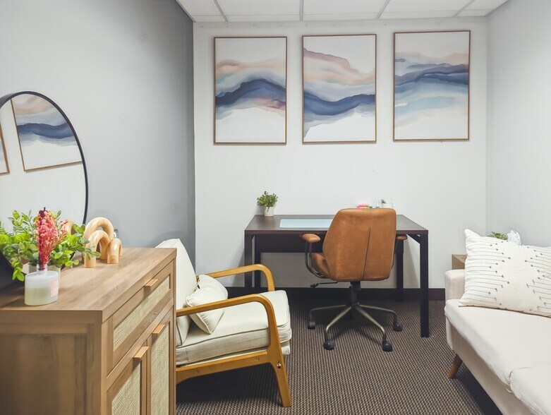 More Photos Of 1129 Northern Blvd, Manhasset Coworking Space