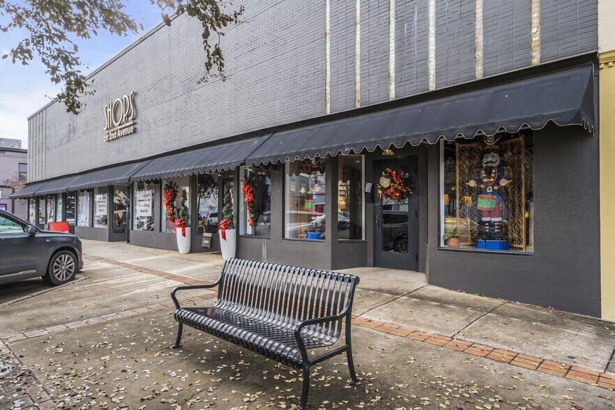 More Photos Of 219 2nd Ave SE, Decatur Storefront For Lease