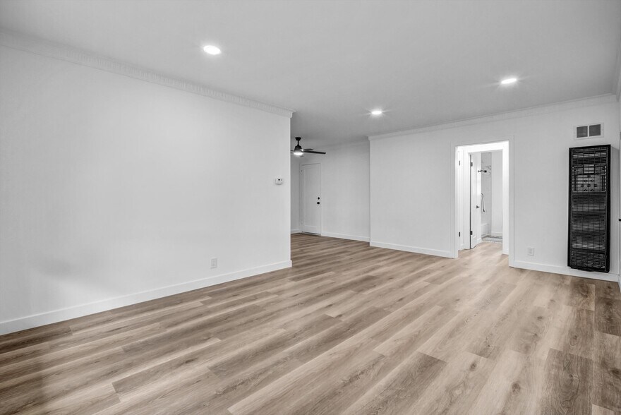 More Photos Of 4936 Coliseum St, Los Angeles Multifamily For Sale