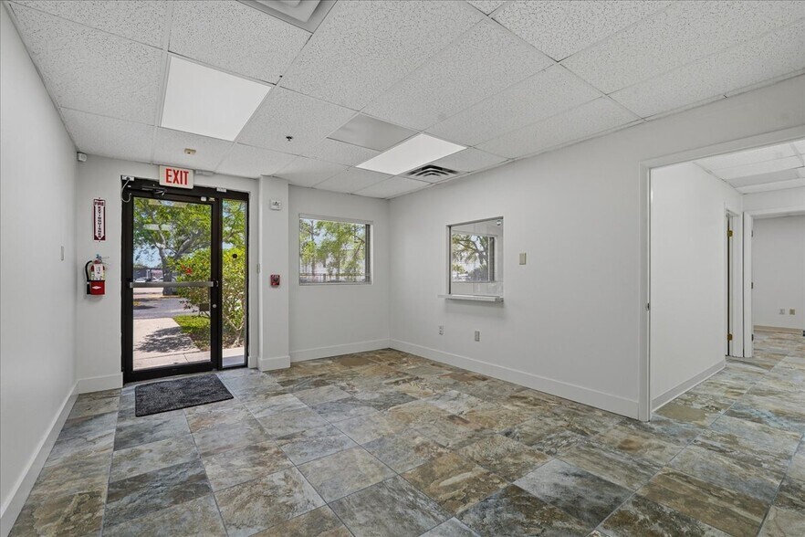 More Photos Of 13770 Automobile Blvd, Clearwater Distribution For Lease