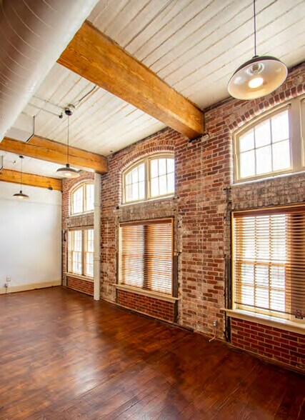 More Photos Of 912 Lady St, Columbia Loft Creative Space For Sale