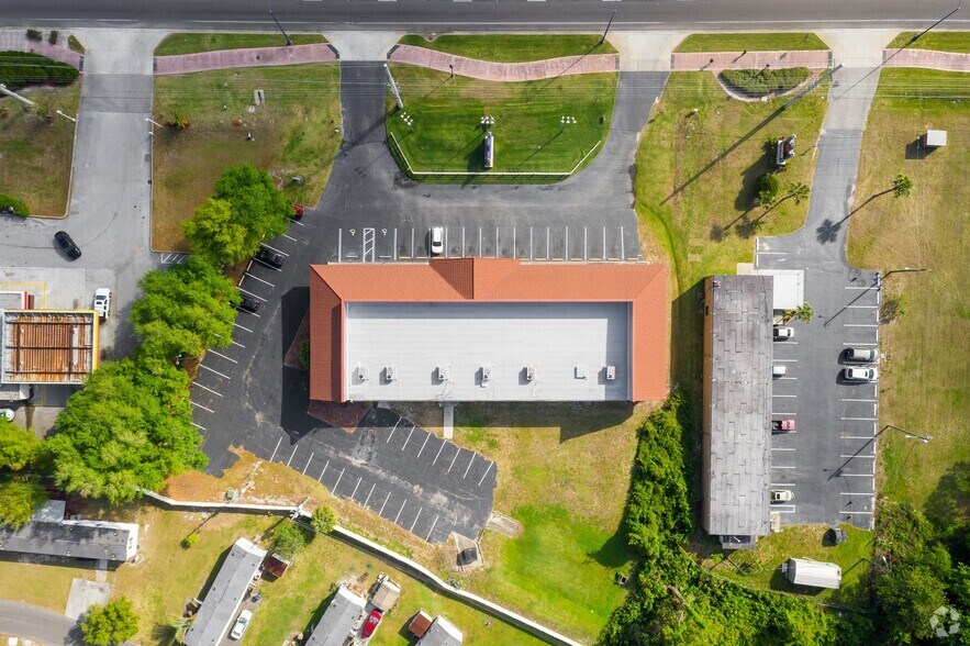 More Photos Of 4688-4690 W Irlo Bronson Memorial Hwy, Kissimmee Freestanding For Lease