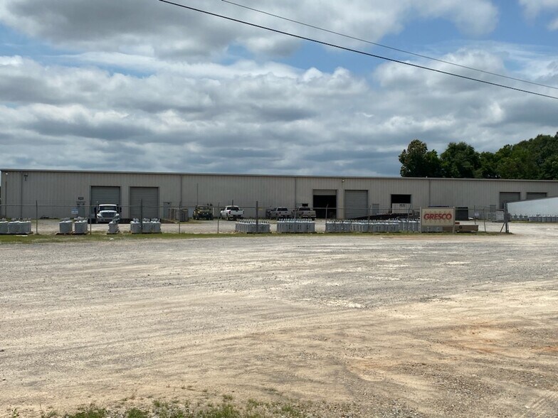 More Photos Of 9320 Madison Blvd, Madison Warehouse For Lease