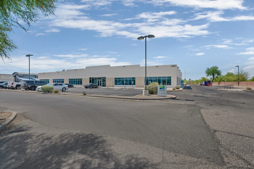 More Photos Of 1455 W River Rd, Tucson Schools For Lease