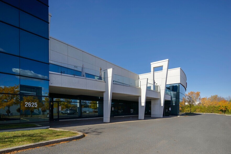 More Photos Of 2625-2655 Boul Jacques-Cartier E, Longueuil Flex For Lease