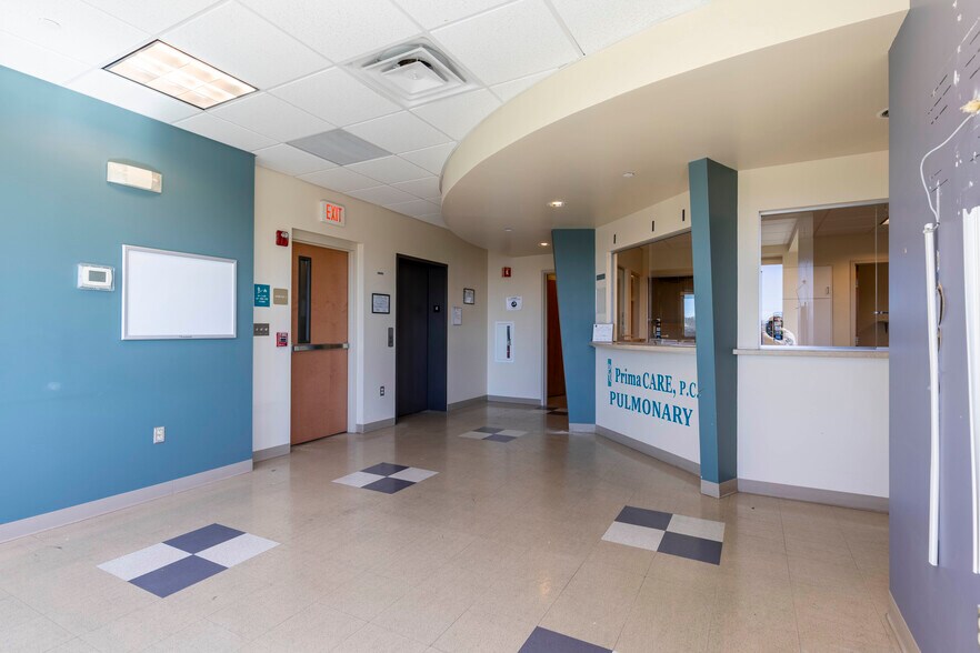 More Photos Of 191 Bedford St, Fall River Medical For Lease