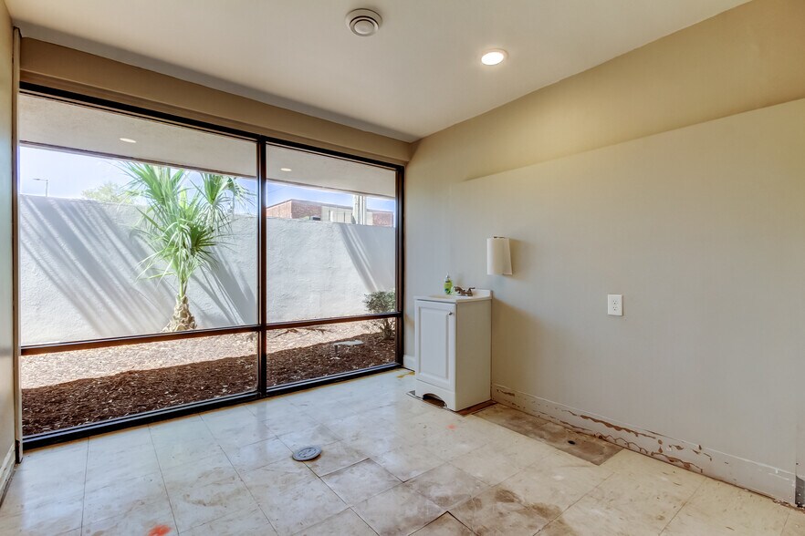 More Photos Of 7603 Seminole Blvd, Seminole Medical For Sale