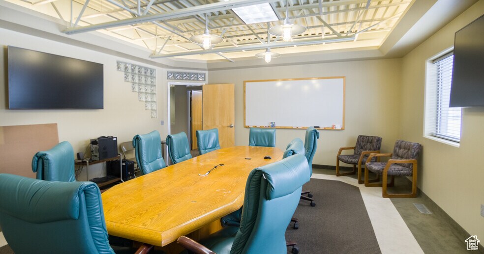 More Photos Of 1550 W Gordon Ave, Layton Service For Lease