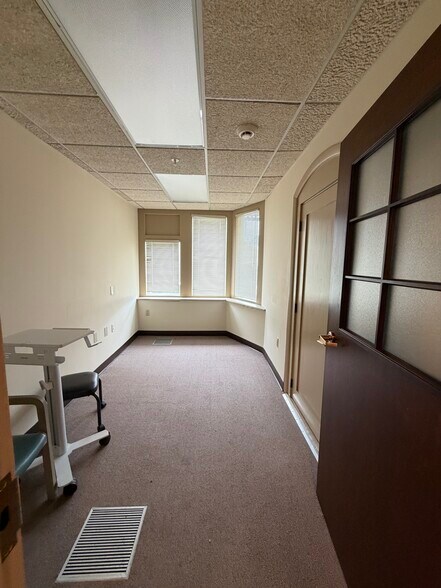 More Photos Of 114 Old York Rd, Jenkintown Office Residential For Lease