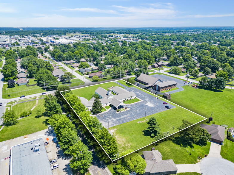 Primary Photo Of 400 Northview Rd, Nixa Religious Facility For Sale