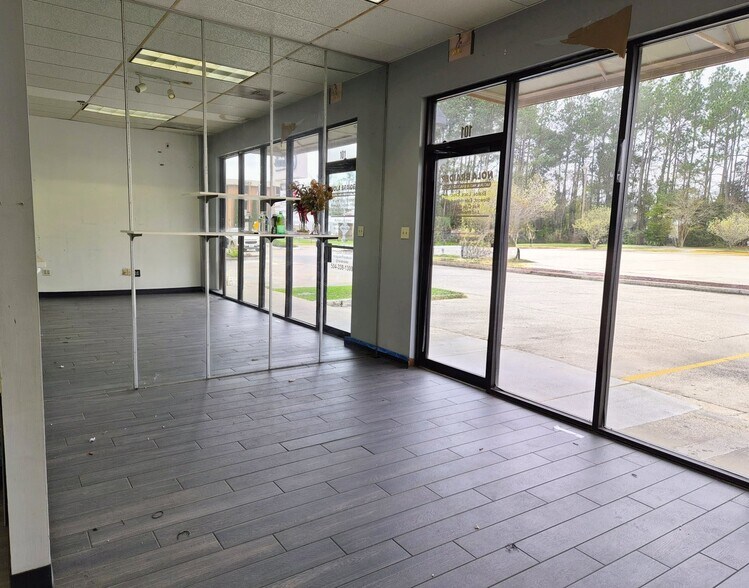 More Photos Of 1337 Gause Blvd, Slidell Storefront For Lease
