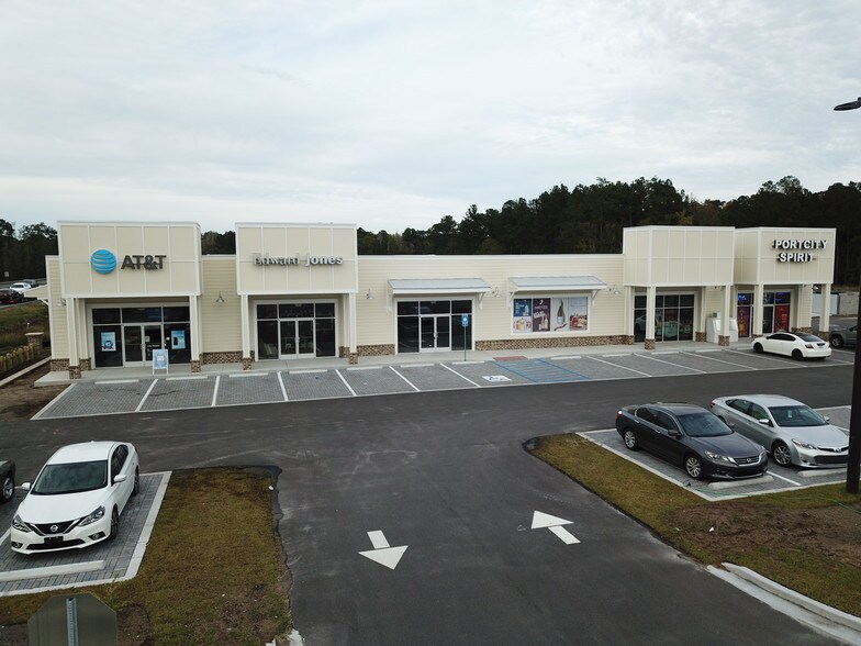 Primary Photo Of 6 Magnolia Blvd, Port Wentworth General Retail For Lease