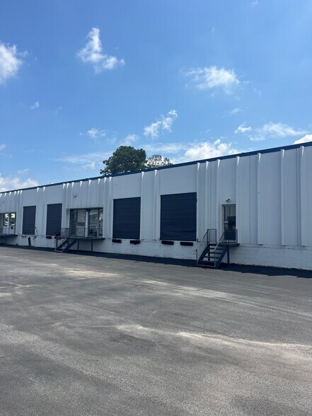 More Photos Of 4794 Clark Howell Hwy, Atlanta Warehouse For Lease