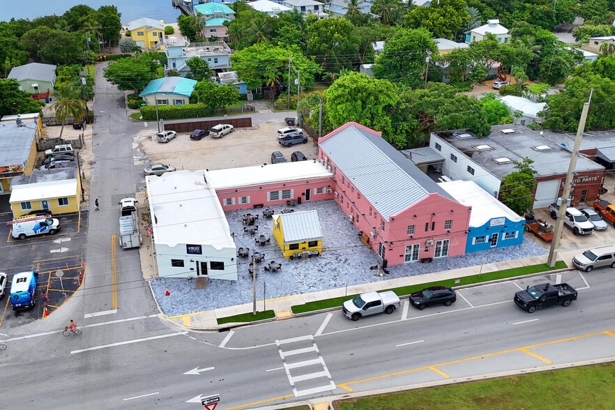 Primary Photo Of 91865 Overseas Hwy, Tavernier Storefront Retail Residential For Sale