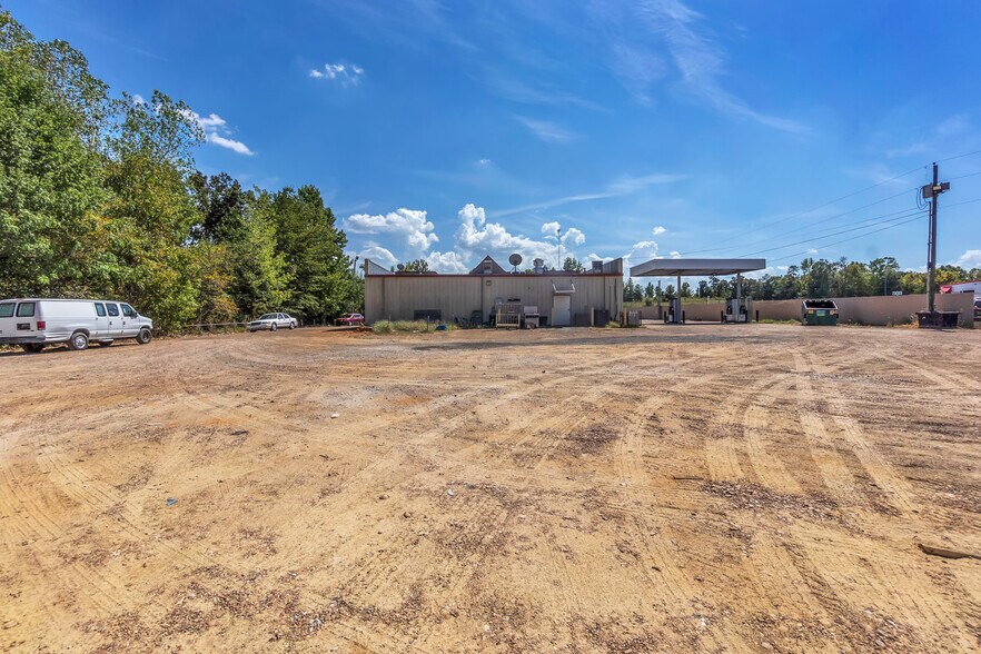 More Photos Of 5577 County Road 174, Grenada General Retail For Sale