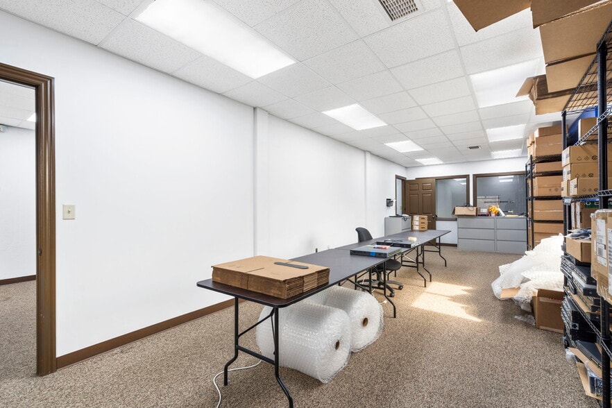 More Photos Of 4136 South Scenic, Springfield Office For Sale