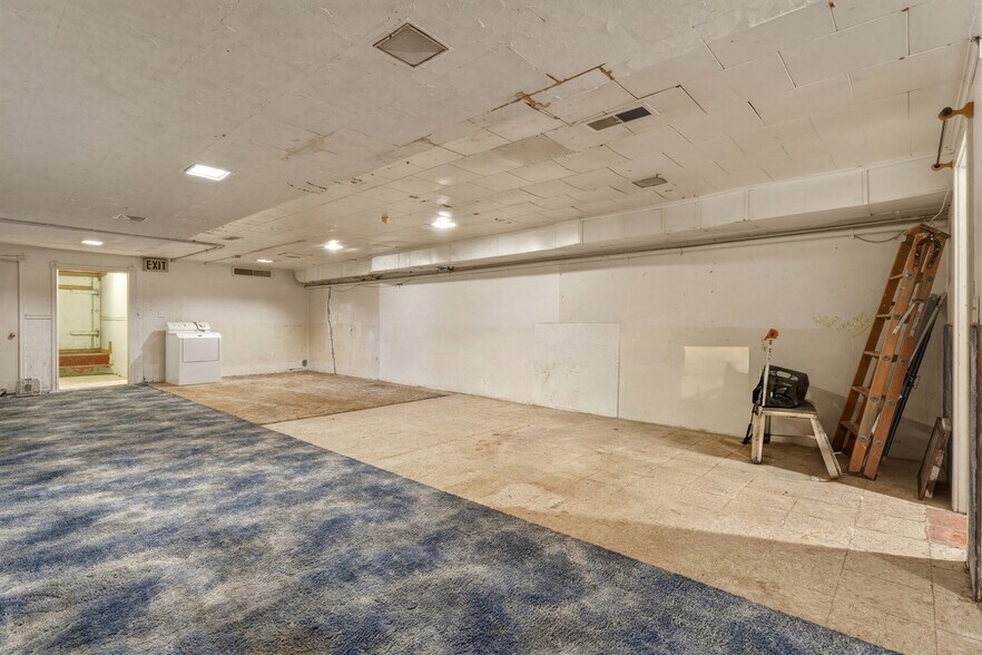 More Photos Of 956 Main St, Pomeroy Storefront For Sale