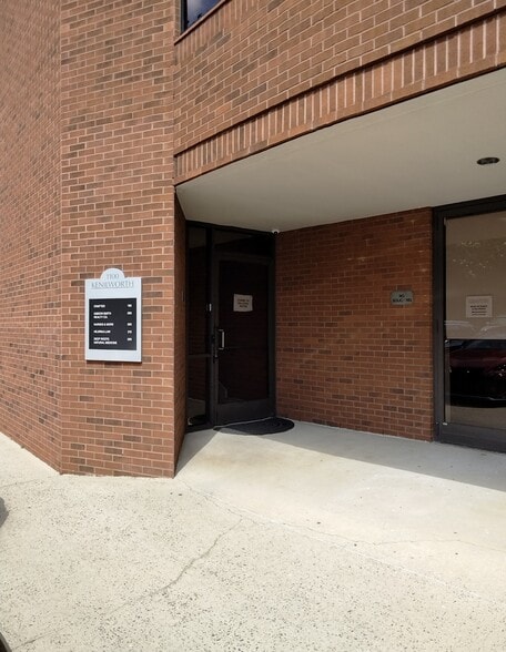 More Photos Of 1100 Kenilworth Ave, Charlotte Office For Lease