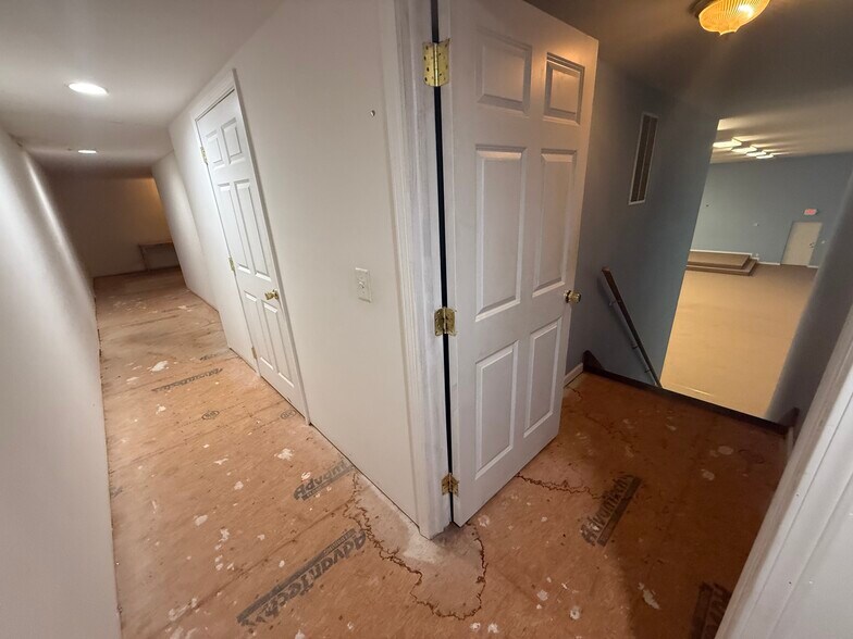 More Photos Of 320 Mill Creek Dr, Hull Religious Facility For Sale