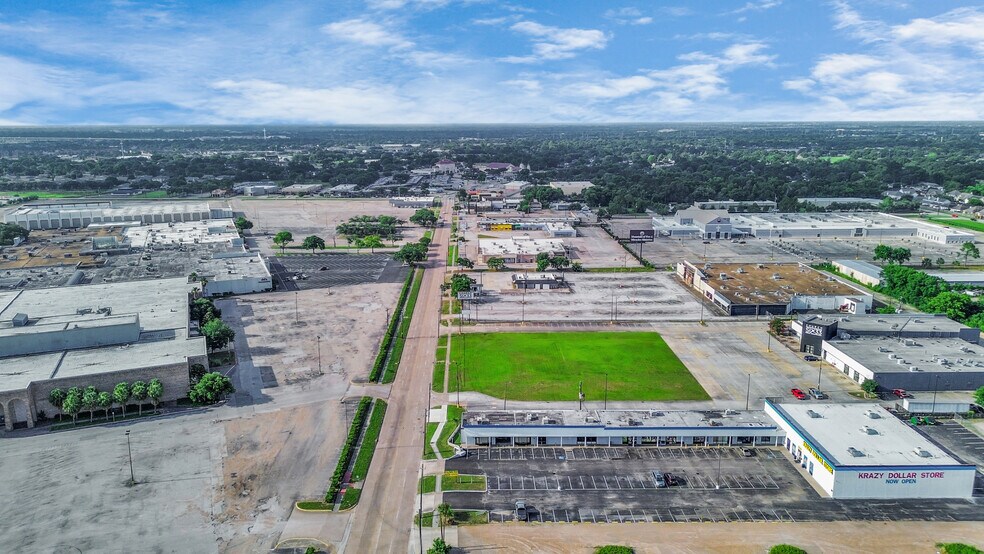 More Photos Of 9940 Kleckley Dr, Houston Freestanding For Lease