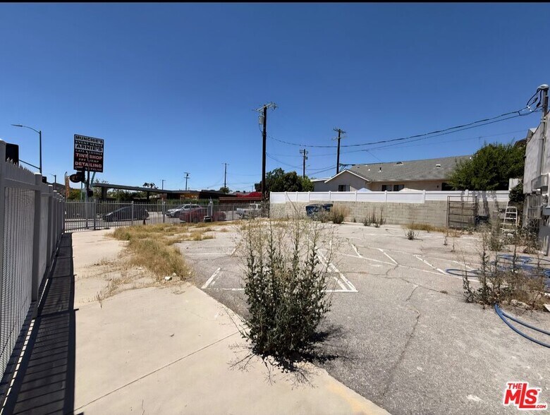 More Photos Of 6853-6865 Foothill Blvd, Tujunga Freestanding For Sale