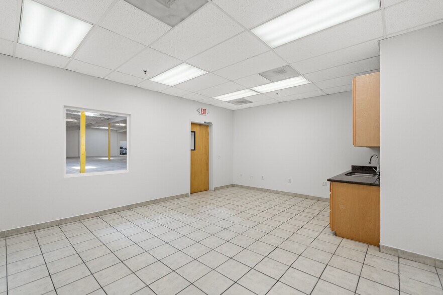 More Photos Of 161 Starlite St, South San Francisco Warehouse For Sale