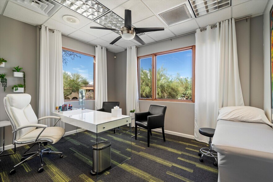 More Photos Of 8712 E Vista Bonita Dr, Scottsdale Medical For Sale