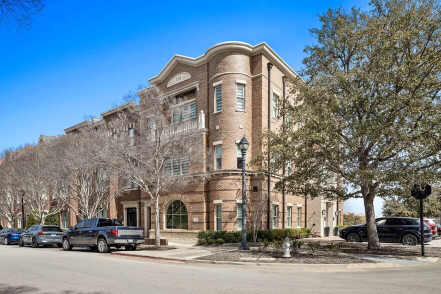 More Photos Of 161 Summit Ave, Southlake Office Residential For Lease