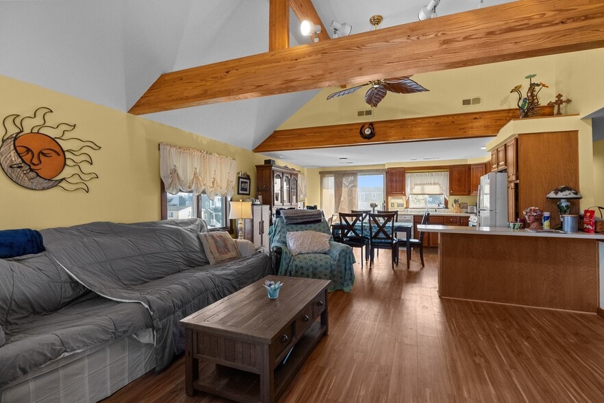 More Photos Of 512 Long Beach Blvd, Surf City Restaurant For Sale