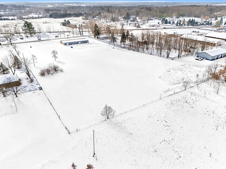 More Photos Of 2565 111th Ave, Allegan Office For Sale